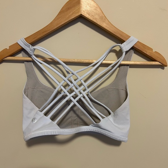 LULUEMON sports bra - Picture 2 of 4